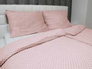 Hrejivé posteľné obliečky Minky 3D bodky MKP-032 Púdrovo ružové - detail 1 - Biante.sk