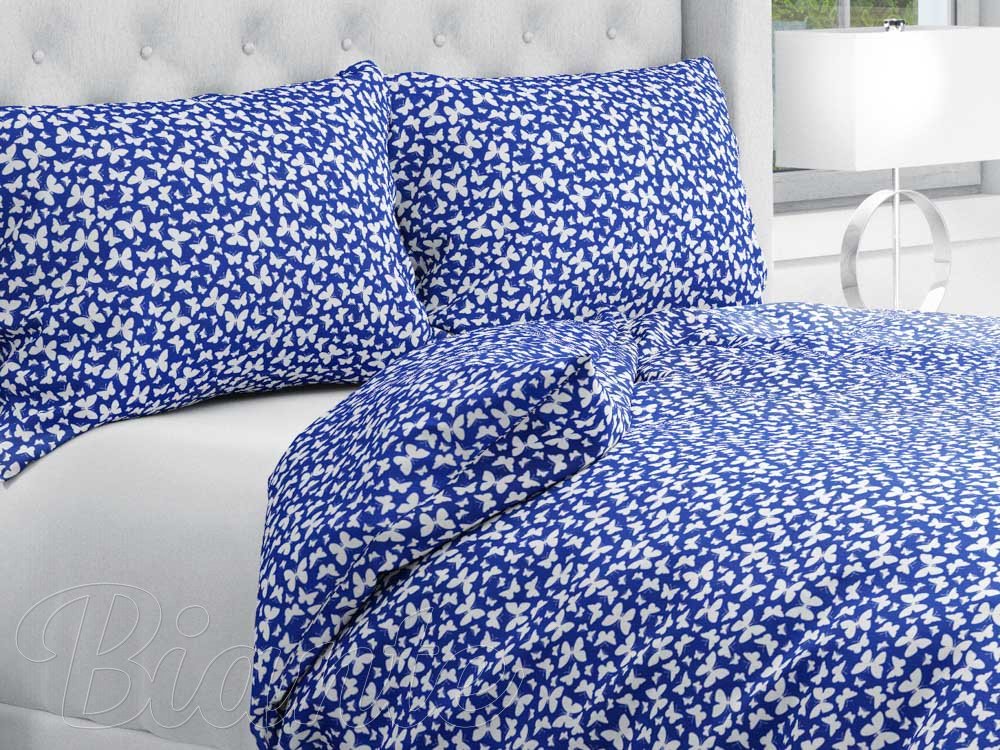 Bavlnené posteľné obliečky Sandra SA-376 Biele motýliky na modrom - Biante.sk