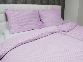 Hrejivé posteľné obliečky Minky 3D bodky MKP-002 Fialové lila - detail 1 - Biante.sk